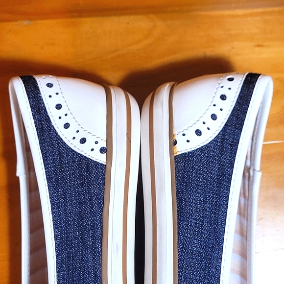 Super Cute Tooled Patent Leather Flats 🦋 - Picture 8 of 12